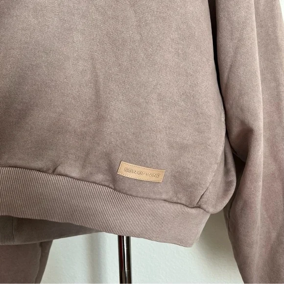 Son of Wind (NWT)Unisex Crow Hoodie Sweatshirt in Beige